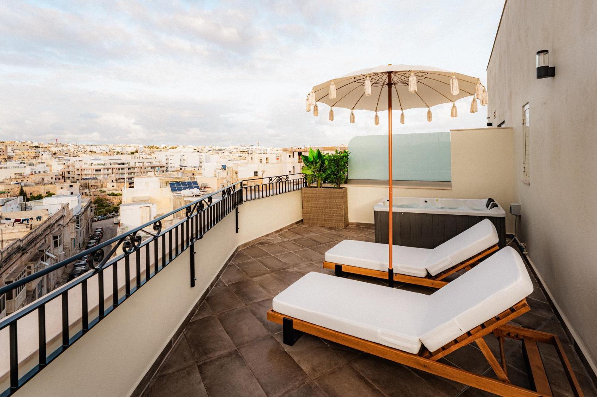 Royale Sainte Helene Boutique Hotel Birkirkara ภายนอก รูปภาพ